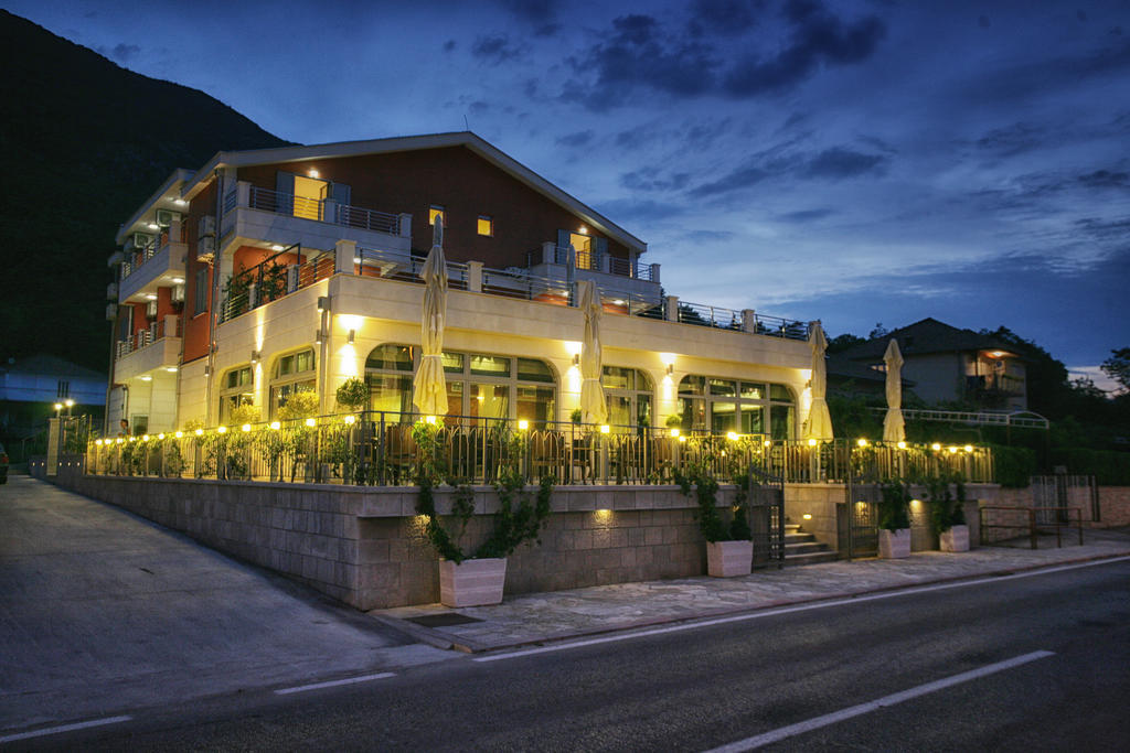 Hotel Ellena Herceg Novi Exterior photo